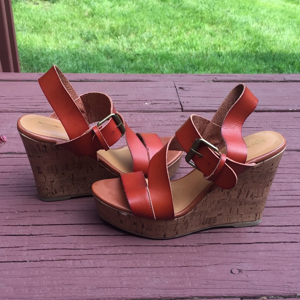 Brown wedges